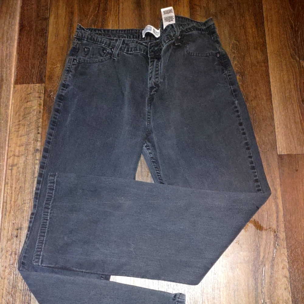 Midrise size 18 Levi bootcut black jeans